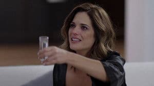 Le paga con la misma moneda